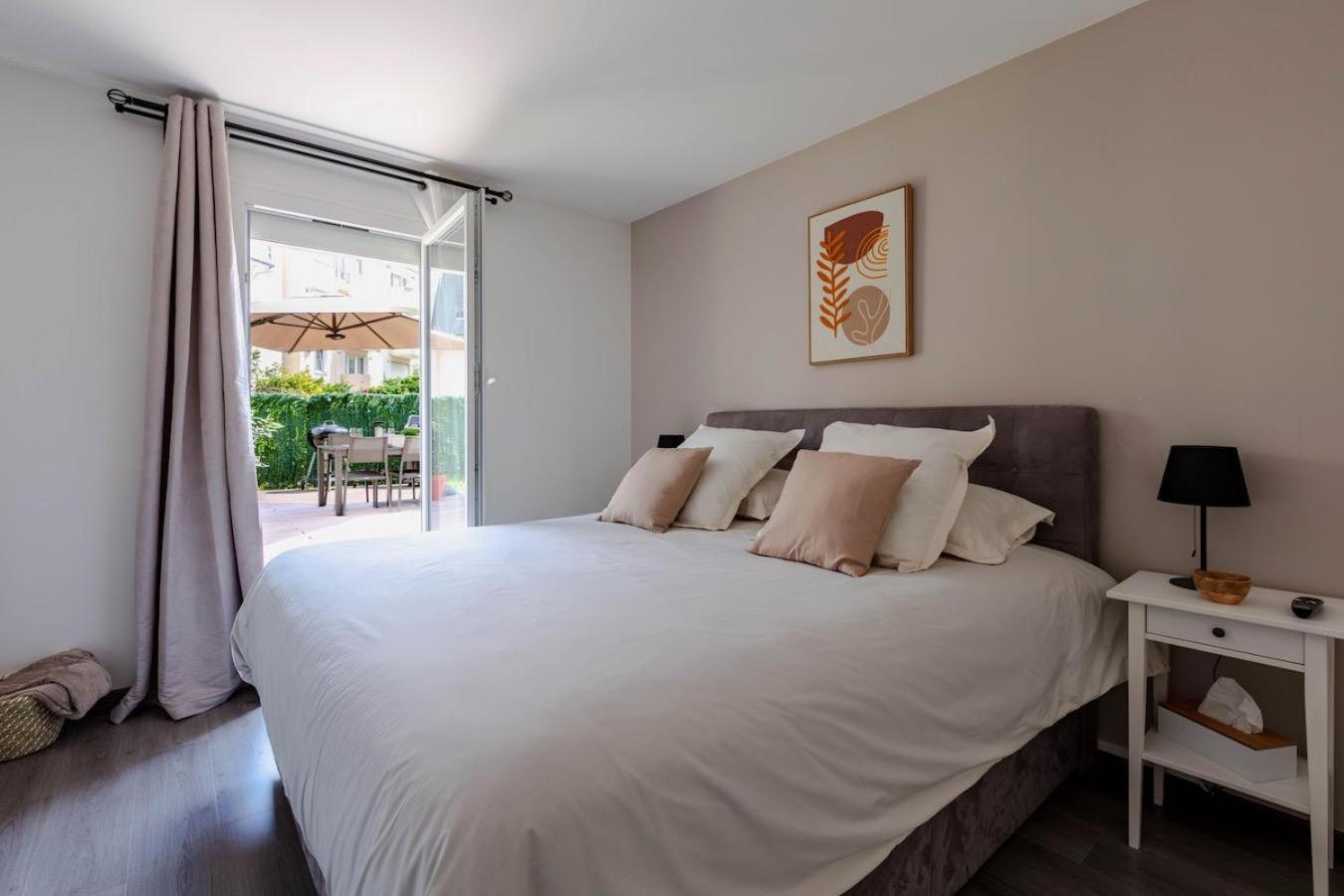 Charmant Refuge Avec Jardin, A 6 Minutes A Pied Du Metro Creteil L Echat-Lovely Retreat With Garden, Located A 6-Minute Walk From Creteil L Echat Metro Station Экстерьер фото