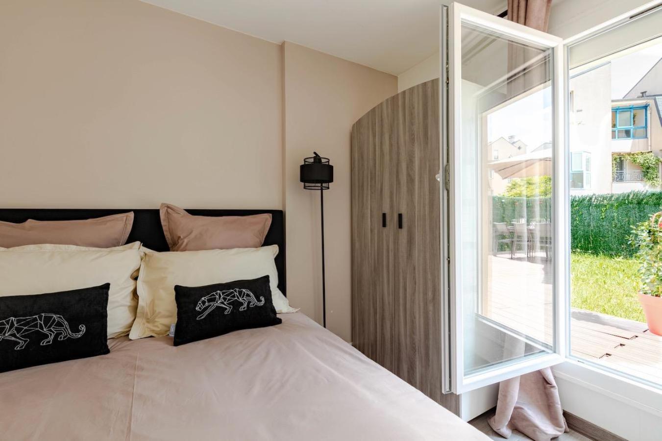 Charmant Refuge Avec Jardin, A 6 Minutes A Pied Du Metro Creteil L Echat-Lovely Retreat With Garden, Located A 6-Minute Walk From Creteil L Echat Metro Station Экстерьер фото